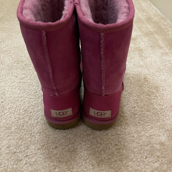 UGG Australia Classic Short Boots Size 8 Color Pink - Picture 3 of 12
